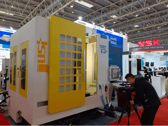 華中9型智能數(shù)控系統(tǒng)助力中國機床“開道超車”339.png 華中9型智能數(shù)控系統(tǒng)助力中國機床“開道超車”339.png